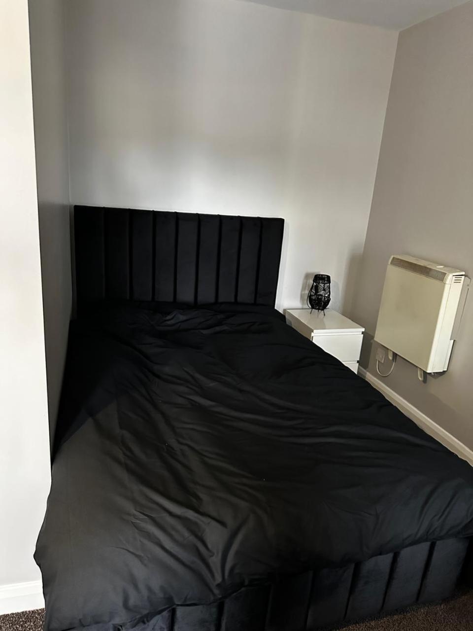 Woolpack Aparthotel Huddersfield Bagian luar foto