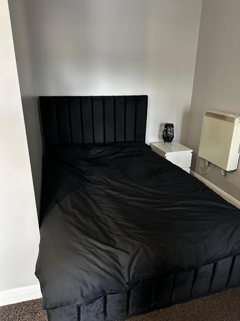 Woolpack Aparthotel Huddersfield Bagian luar foto