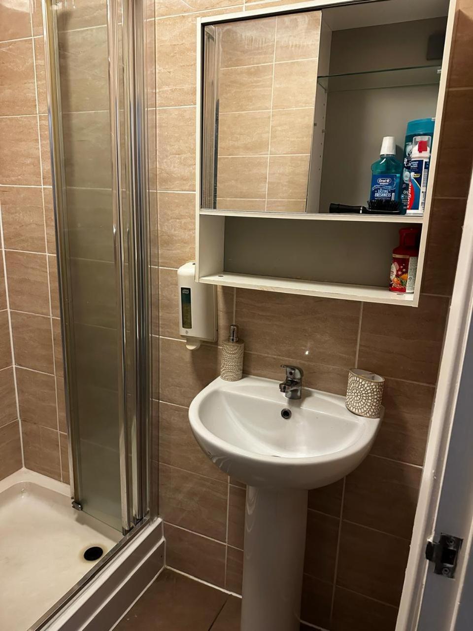 Woolpack Aparthotel Huddersfield Bagian luar foto