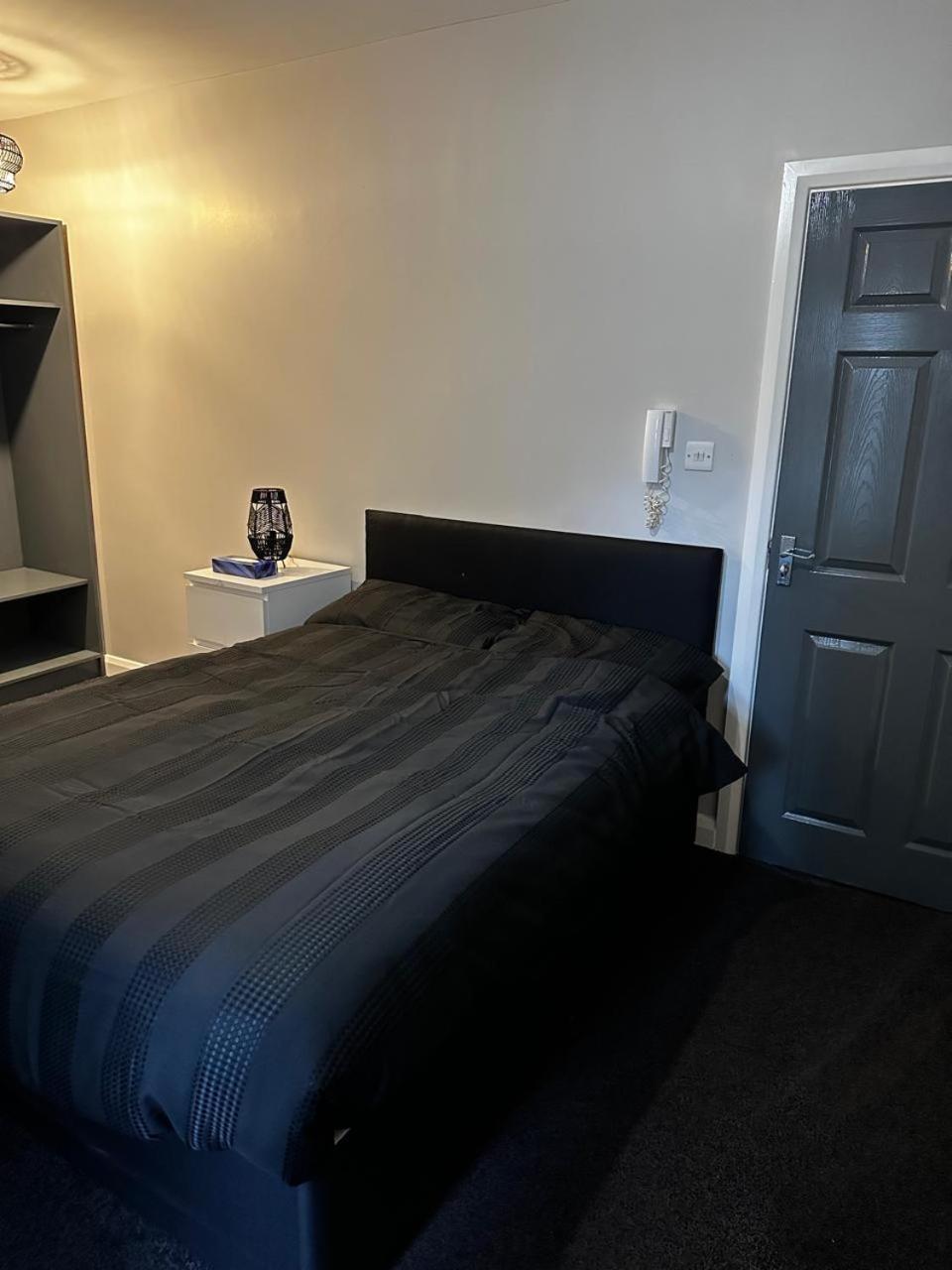 Woolpack Aparthotel Huddersfield Bagian luar foto