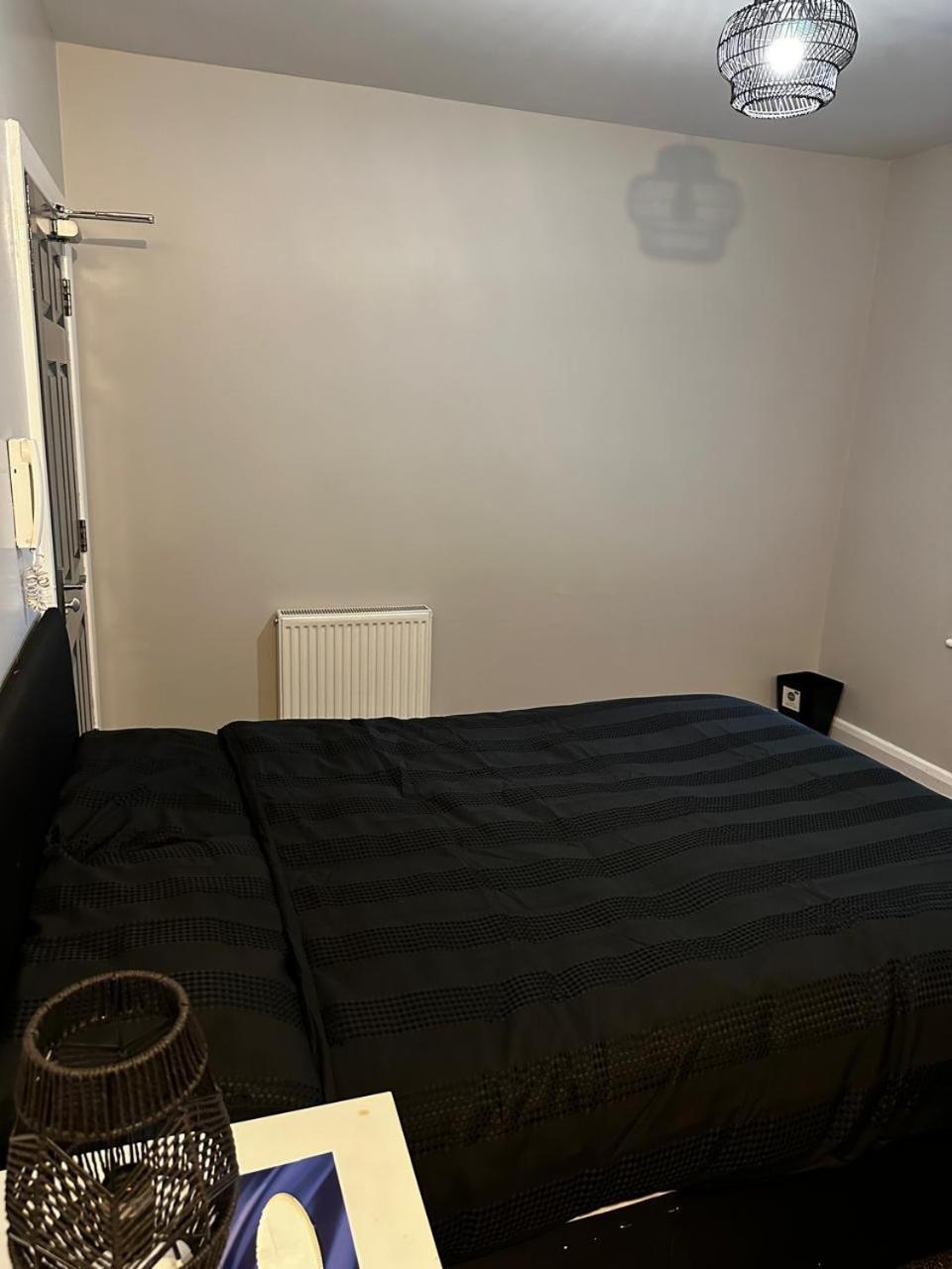Woolpack Aparthotel Huddersfield Bagian luar foto