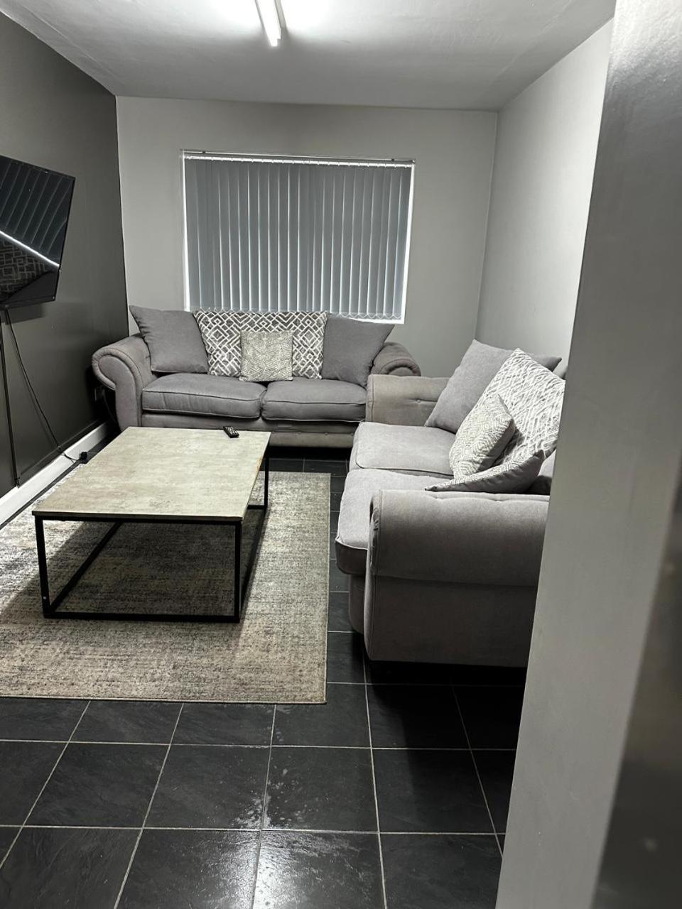 Woolpack Aparthotel Huddersfield Bagian luar foto