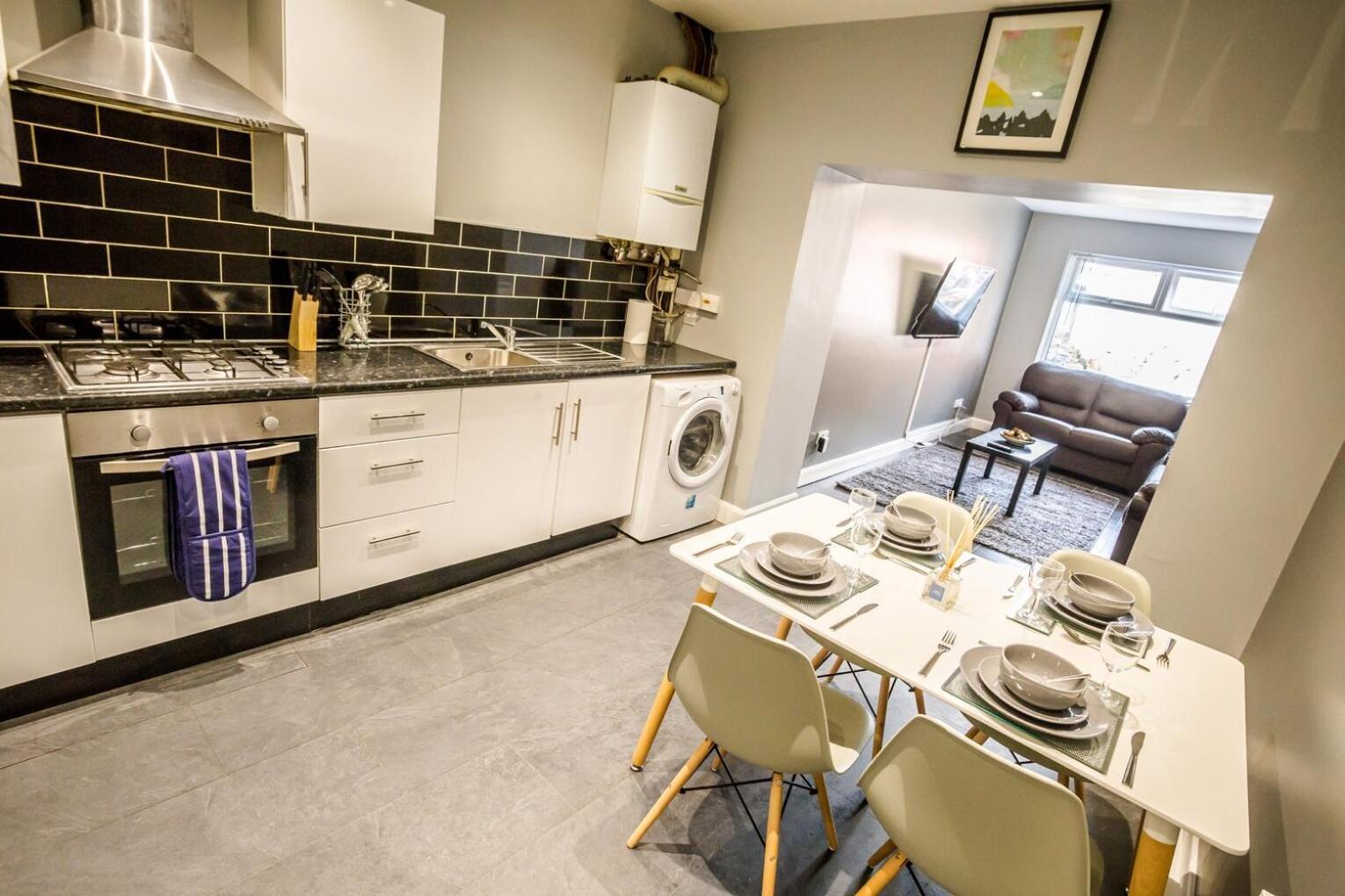 Woolpack Aparthotel Huddersfield Bagian luar foto
