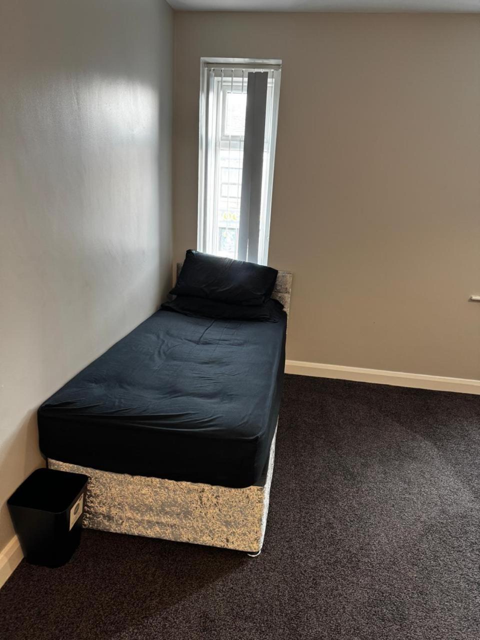 Woolpack Aparthotel Huddersfield Bagian luar foto