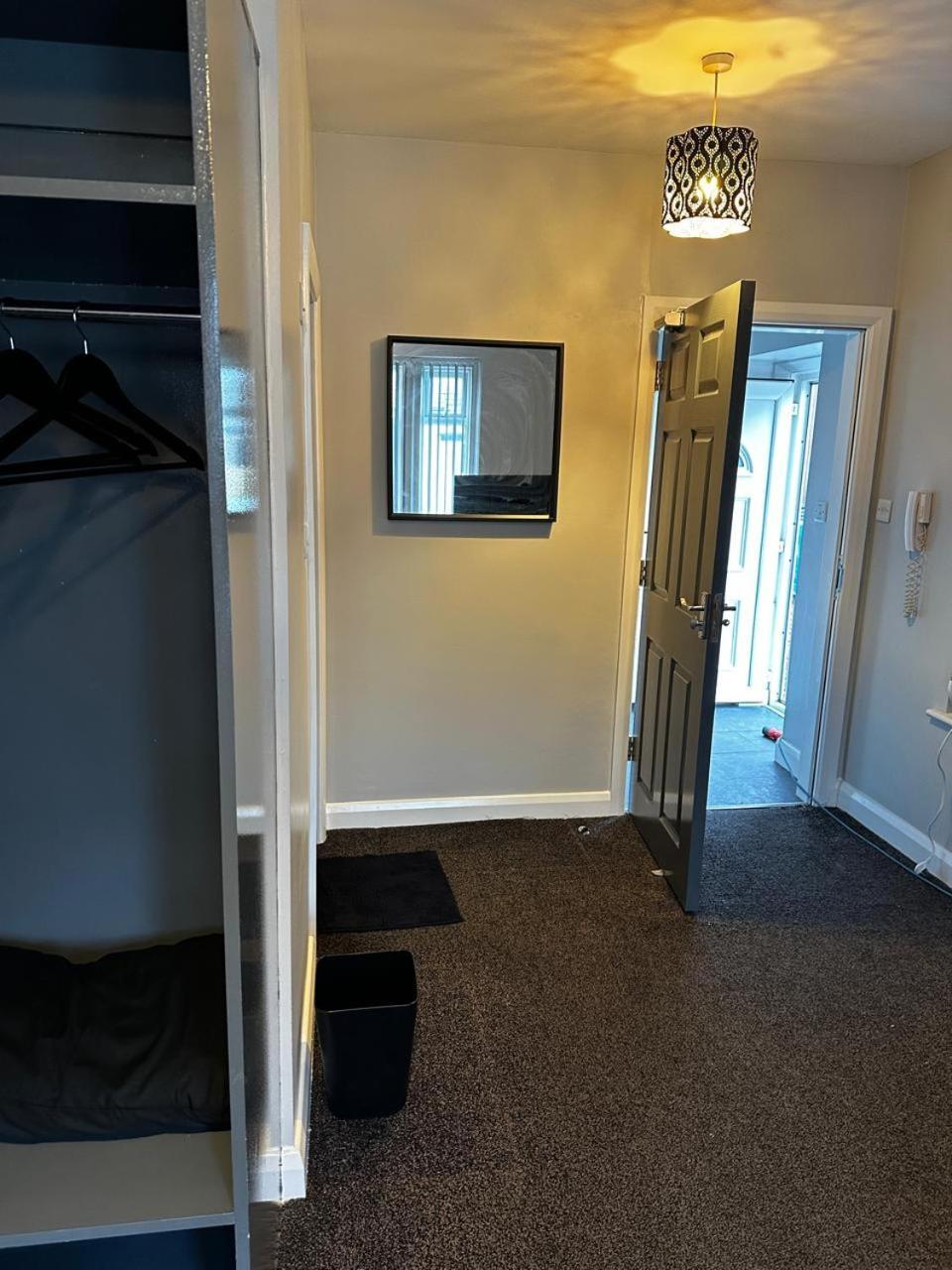 Woolpack Aparthotel Huddersfield Bagian luar foto