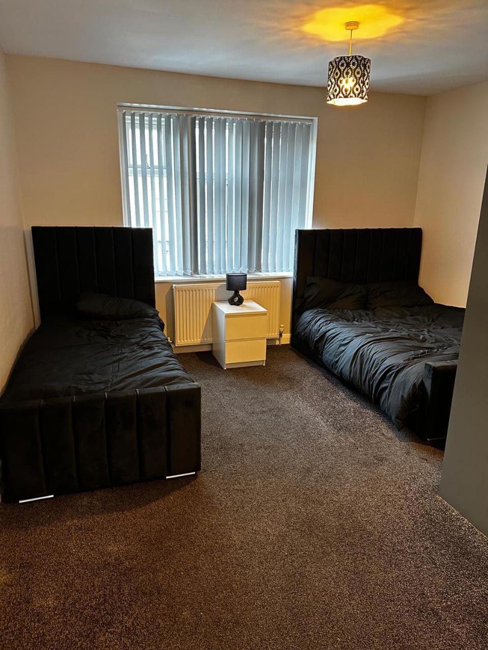 Woolpack Aparthotel Huddersfield Bagian luar foto