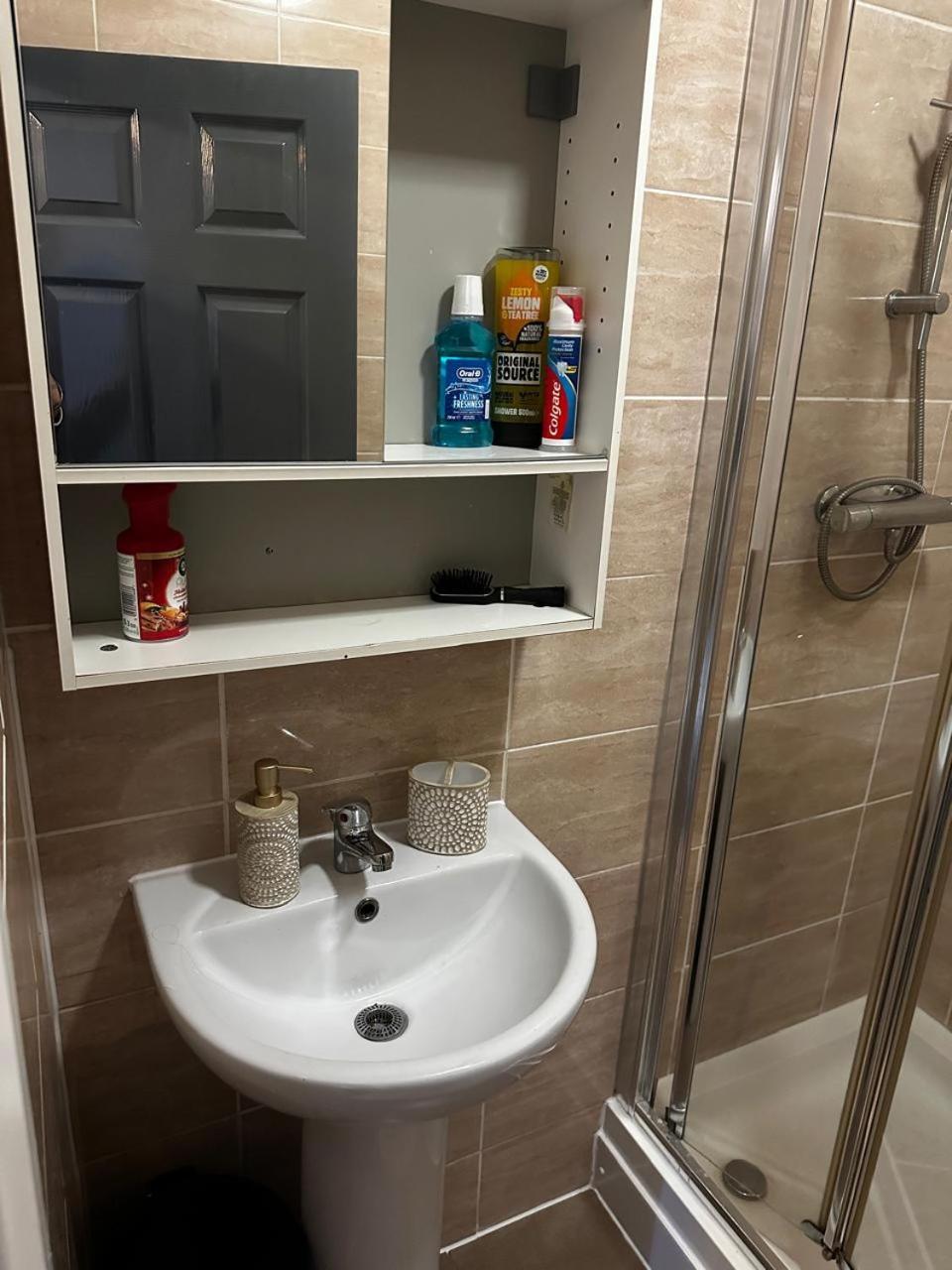 Woolpack Aparthotel Huddersfield Bagian luar foto