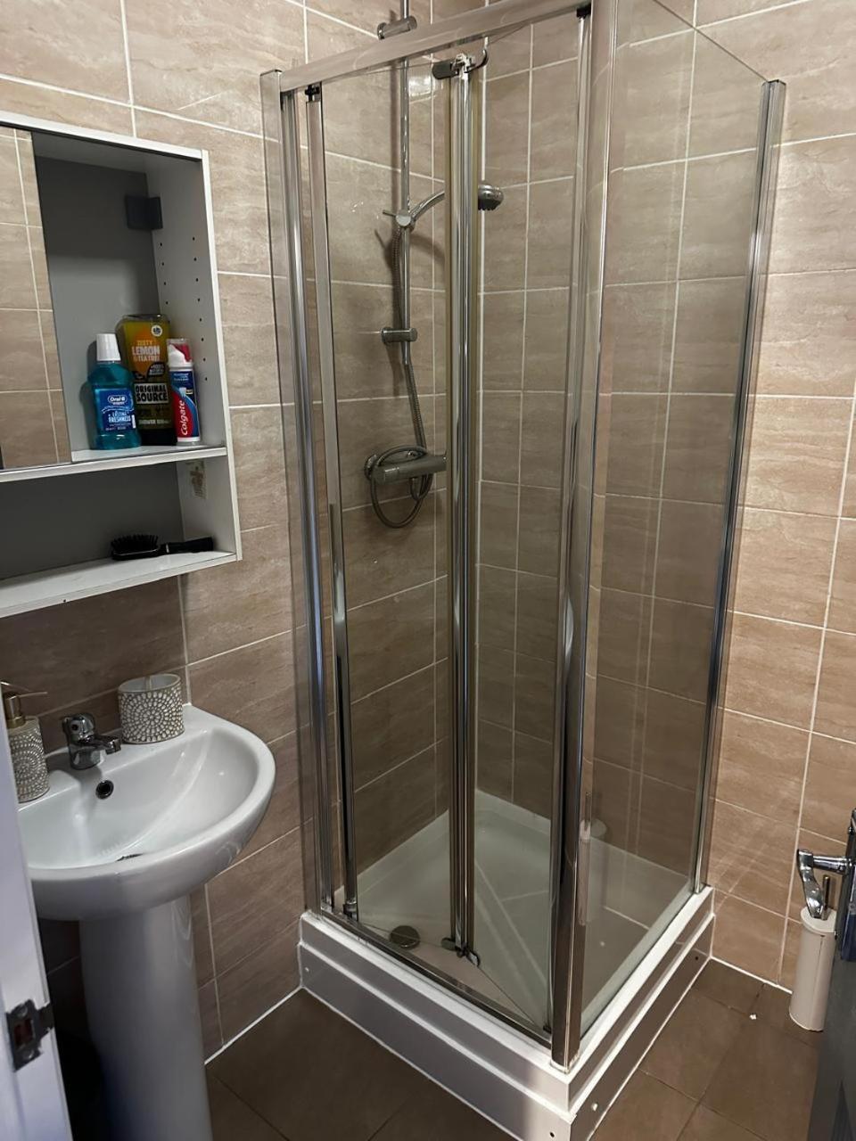 Woolpack Aparthotel Huddersfield Bagian luar foto