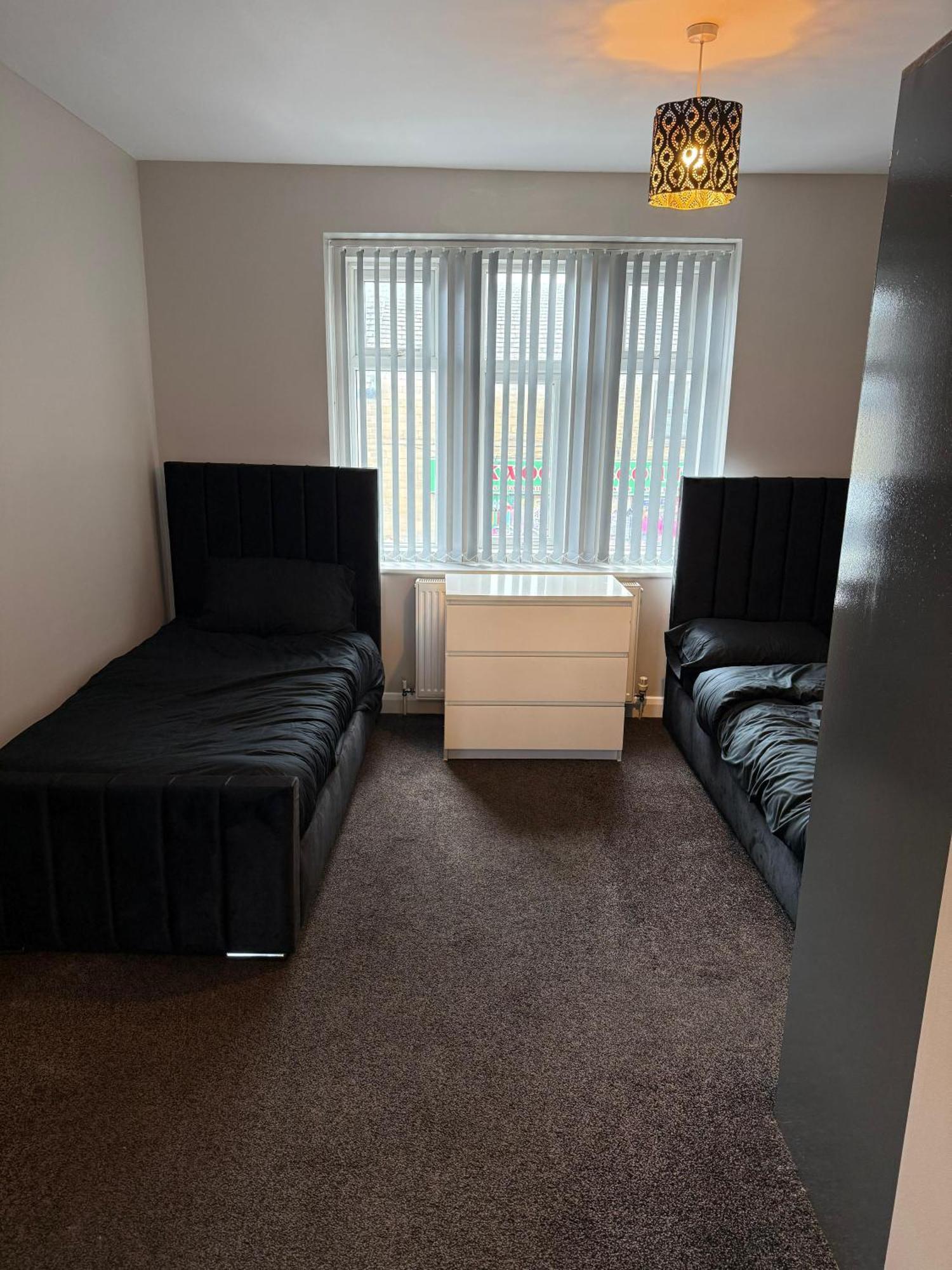 Woolpack Aparthotel Huddersfield Bagian luar foto