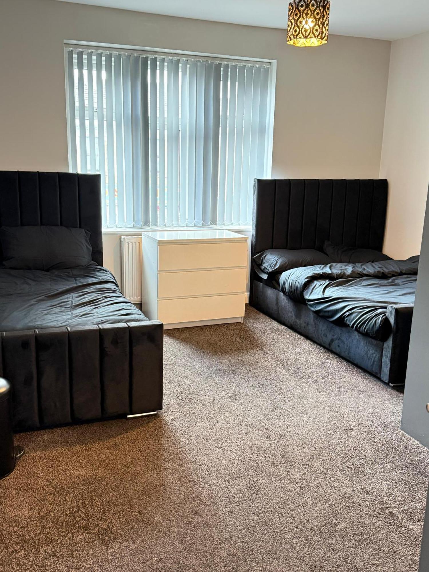 Woolpack Aparthotel Huddersfield Bagian luar foto